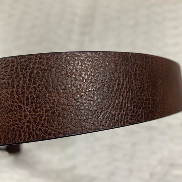 ⭐️3/$15⭐️ Bass Brown Genuine Leather Belt size Med - Picture 2 of 6